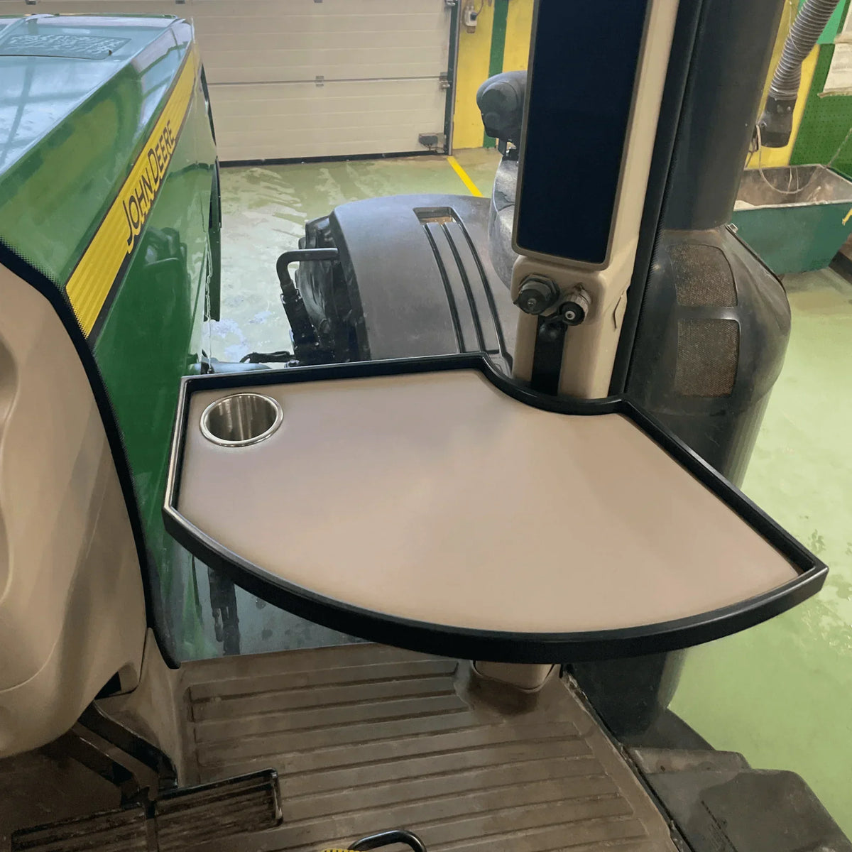 CabTable™ for John Deere 7020-Series